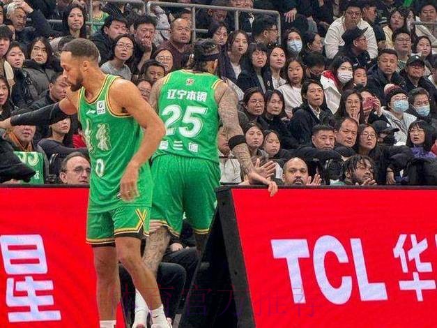 亏死！辽宁队签来一个废才，连续3场怒砍1分，4连败是自作孽？
